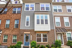 42620 Pitlochry Ter, Sterling, VA 20166 - Photo 2
