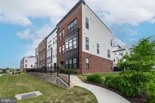 43927 Hurleys Hunt Terrace, Ashburn, VA 20147 - Photo 2