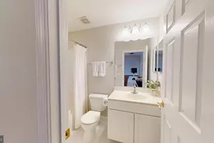 44480 Blueridge Meadows Dr, Ashburn, VA 20147 - Photo 40