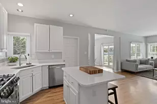 42903 Redfield, Ashburn, VA 20147 - Photo 16