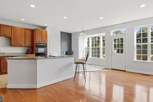 406 Leeds Ridge Ct, Purcellville, VA 20132 - Photo 6