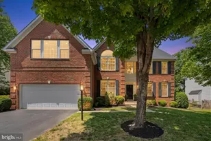 819 Saddleback Pl NE, Leesburg, VA 20176 - Photo 2