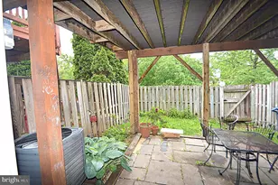 21774 Kings Crossing Terrace, Ashburn, VA 20147 - Photo 32