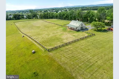41187 Yakey Lane, Lovettsville, VA 20180 - Photo 2