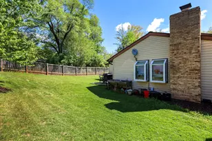 20 Running Brook Ln, Sterling, VA 20164 - Photo 6