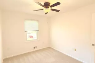 33 Park Pl, Lovettsville, VA 20180 - Photo 18
