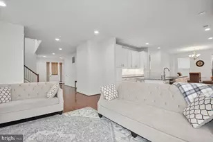 25495 Woodbine Farm Dr, Chantilly, VA 20152 - Photo 6