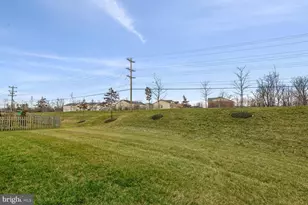25495 Woodbine Farm Dr, Chantilly, VA 20152 - Photo 30