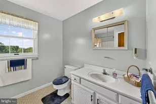 40297 Braddock Rd, Aldie, VA 20105 - Photo 18