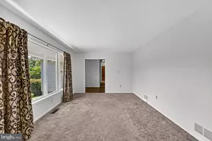 40297 Braddock Rd, Aldie, VA 20105 - Photo 6