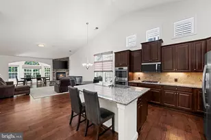 25079 Chafee Cir, Aldie, VA 20105 - Photo 14