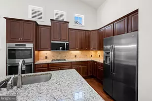 25079 Chafee Cir, Aldie, VA 20105 - Photo 16