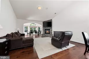 25079 Chafee Cir, Aldie, VA 20105 - Photo 28