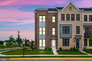 42086 Picasso Sq, Brambleton, VA 20148 - Photo 1