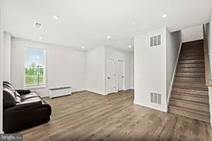 42086 Picasso Sq, Brambleton, VA 20148 - Photo 2