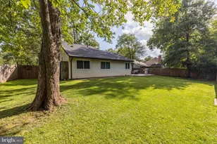 126 Hopeland Ln, Sterling, VA 20164 - Photo 32