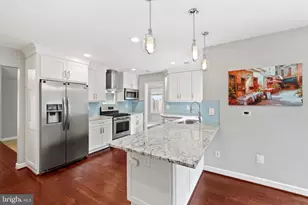 126 Hopeland Ln, Sterling, VA 20164 - Photo 6