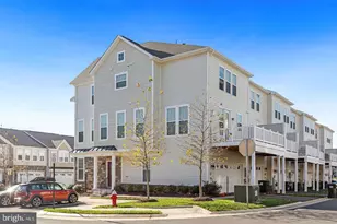 23595 Kingsdale Terrace, Brambleton, VA 20148 - Photo 2