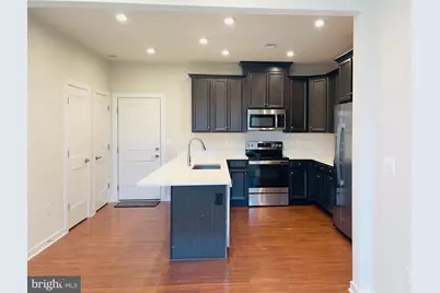 20271 Newfoundland Square #1-102, Ashburn, VA 20147 - Photo 2