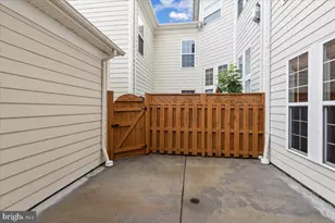 19449 Coppermine Sq, Leesburg, VA 20176 - Photo 22