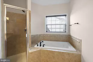 19449 Coppermine Sq, Leesburg, VA 20176 - Photo 30