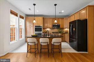 19449 Coppermine Sq, Leesburg, VA 20176 - Photo 16