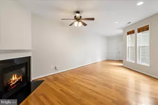 19449 Coppermine Sq, Leesburg, VA 20176 - Photo 14