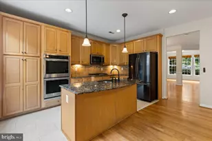 19449 Coppermine Sq, Leesburg, VA 20176 - Photo 18
