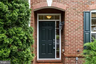 19449 Coppermine Sq, Leesburg, VA 20176 - Photo 2