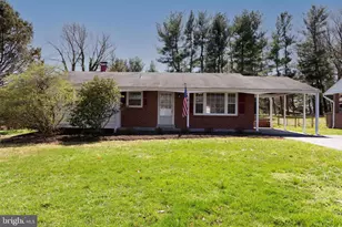 4 Cinnamon Fern Rd, Round Hill, VA 20141 - Photo 1