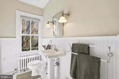 301 E Main Street, Purcellville, VA 20132 - Photo 22