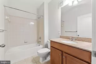24701 Byrne Meadow Square, Aldie, VA 20105 - Photo 10