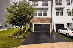 25419 Reed Orchard Ter, Chantilly, VA 20152 - Photo 1