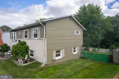 713 W Holly Avenue, Sterling, VA 20164 - Photo 36