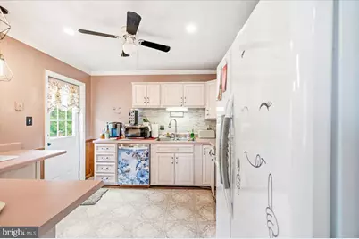 713 W Holly Avenue, Sterling, VA 20164 - Photo 12