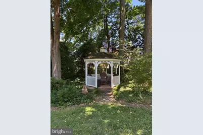 208 Edwards Ferry Road NE, Leesburg, VA 20176 - Photo 4