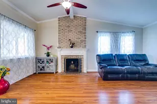 310 Newman Ct, Sterling, VA 20164 - Photo 6