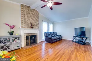 310 Newman Ct, Sterling, VA 20164 - Photo 4