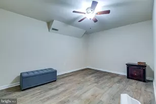 310 Newman Ct, Sterling, VA 20164 - Photo 40