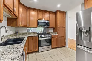 403 W Poplar Rd, Sterling, VA 20164 - Photo 6