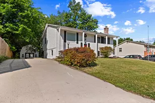 403 W Poplar Rd, Sterling, VA 20164 - Photo 2