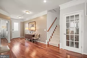 24794 Somerby Dr, Chantilly, VA 20152 - Photo 4