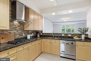 19350 Magnolia Grove Square, Leesburg, VA 20176 - Photo 12