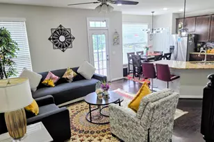 43389 Town Gate Square, Chantilly, VA 20152 - Photo 6