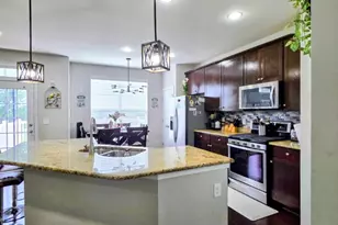 43389 Town Gate Square, Chantilly, VA 20152 - Photo 2