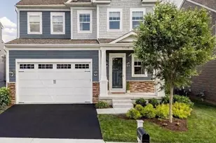 43489 Bettys Farm Dr, Chantilly, VA 20152 - Photo 1