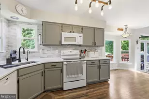 204 Grafton Way NE, Leesburg, VA 20176 - Photo 14
