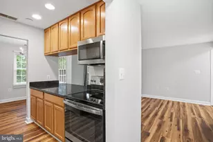 104 Westwick Ct, Sterling, VA 20165 - Photo 8