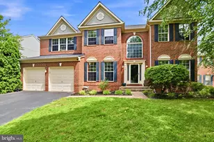 118 Alpine Dr SE, Leesburg, VA 20175 - Photo 2