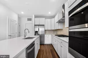 19808 Lavender Dust Sq, Ashburn, VA 20147 - Photo 14